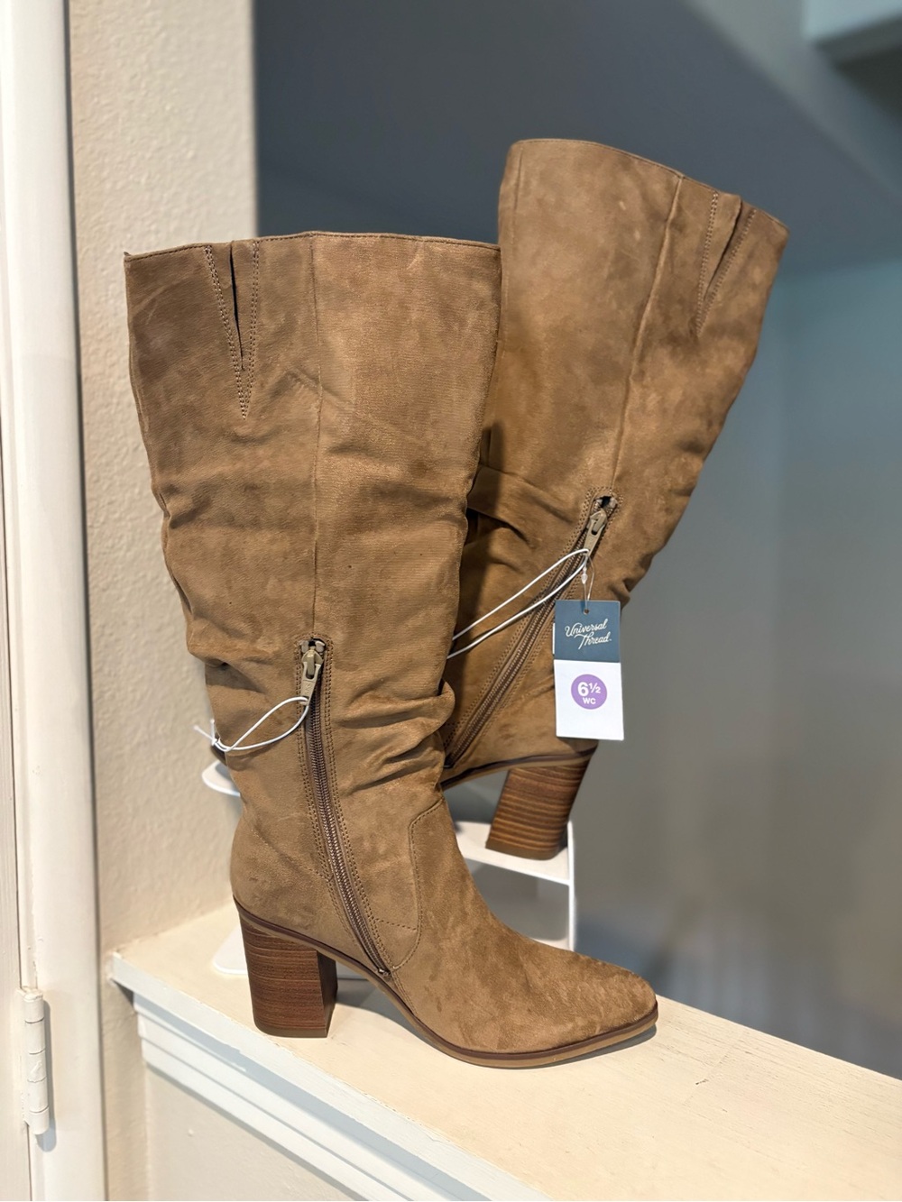 New Universal Thread Faux Suede Tan Women's Junie Tall Boots Wide Calf Sz 6.5 - Picture 2 of 7